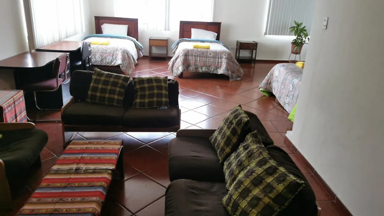 Sina Hogar Hotel 基多华人酒店 Ecuador