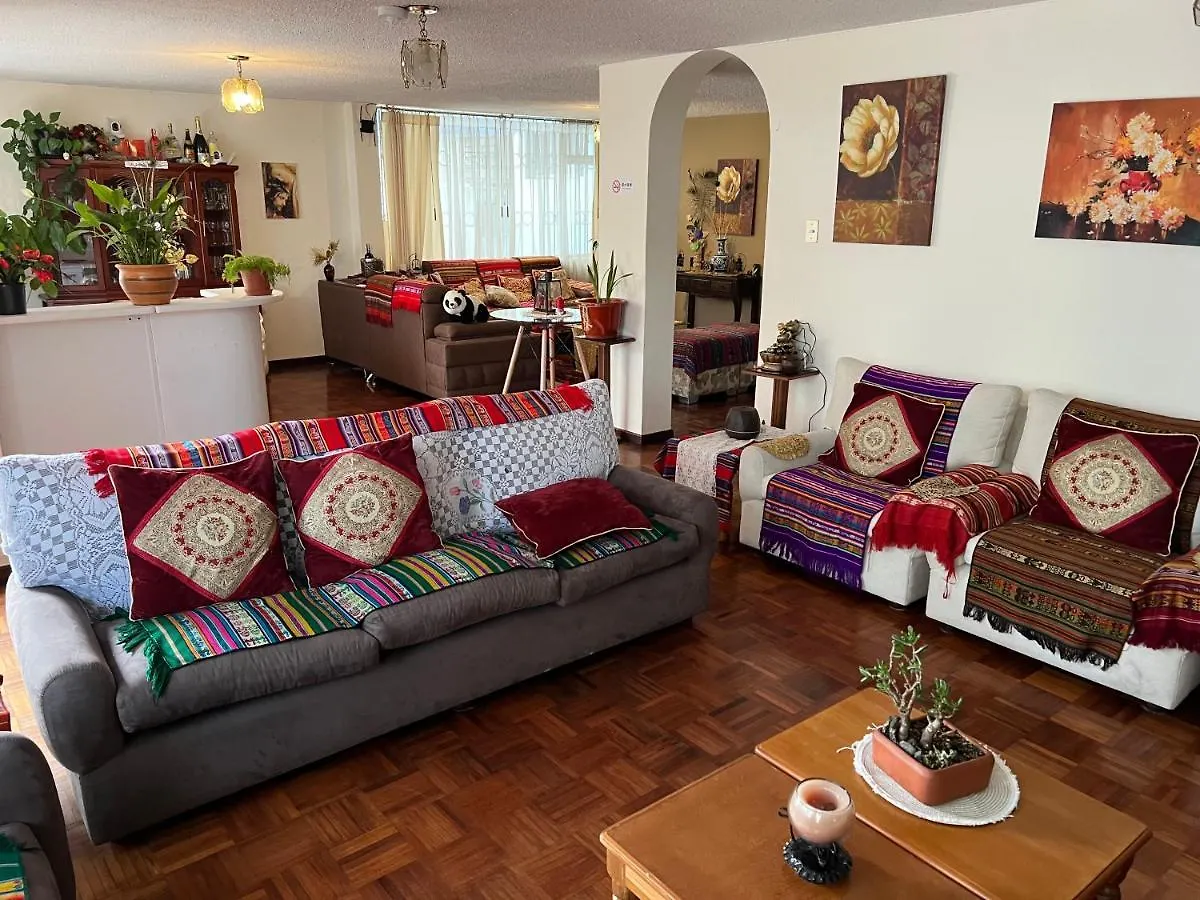 Sina Hogar Hotel 基多华人酒店 Ecuador