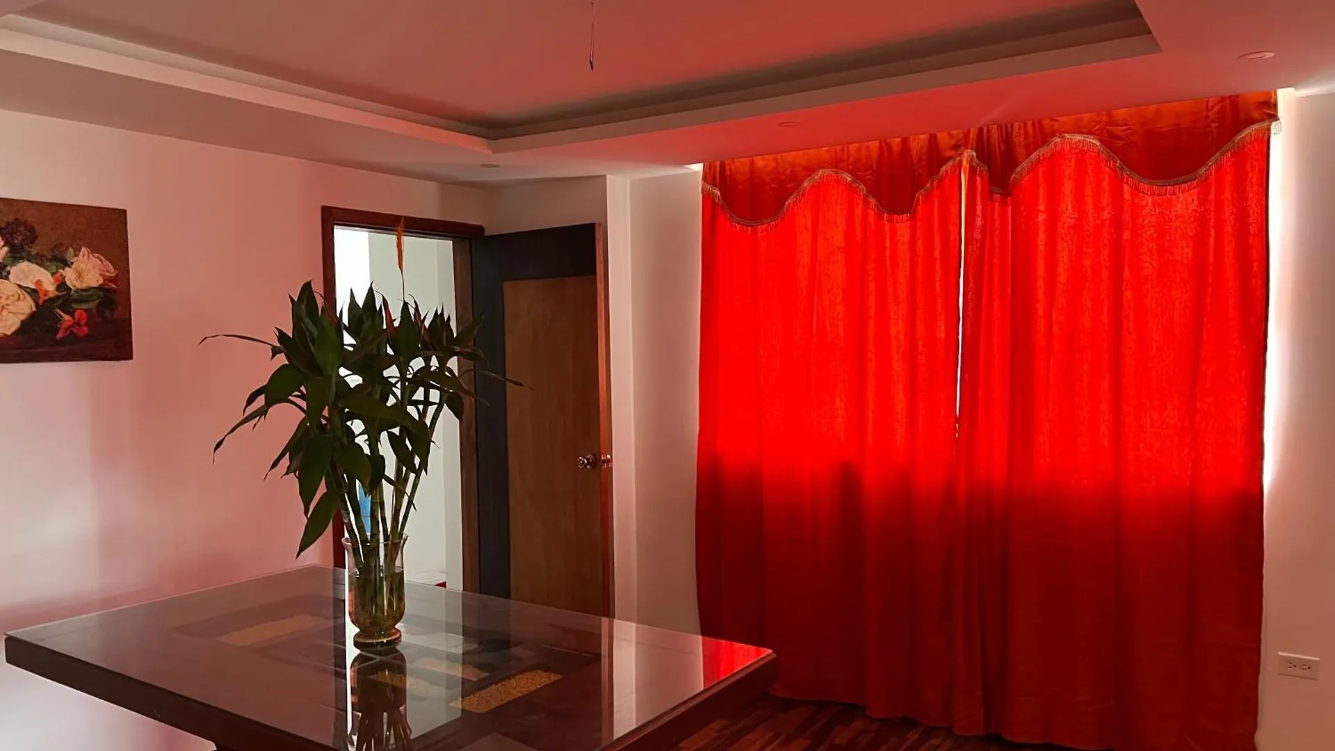 Sina Hogar Hotel 基多华人酒店 0*, Quito Ecuador