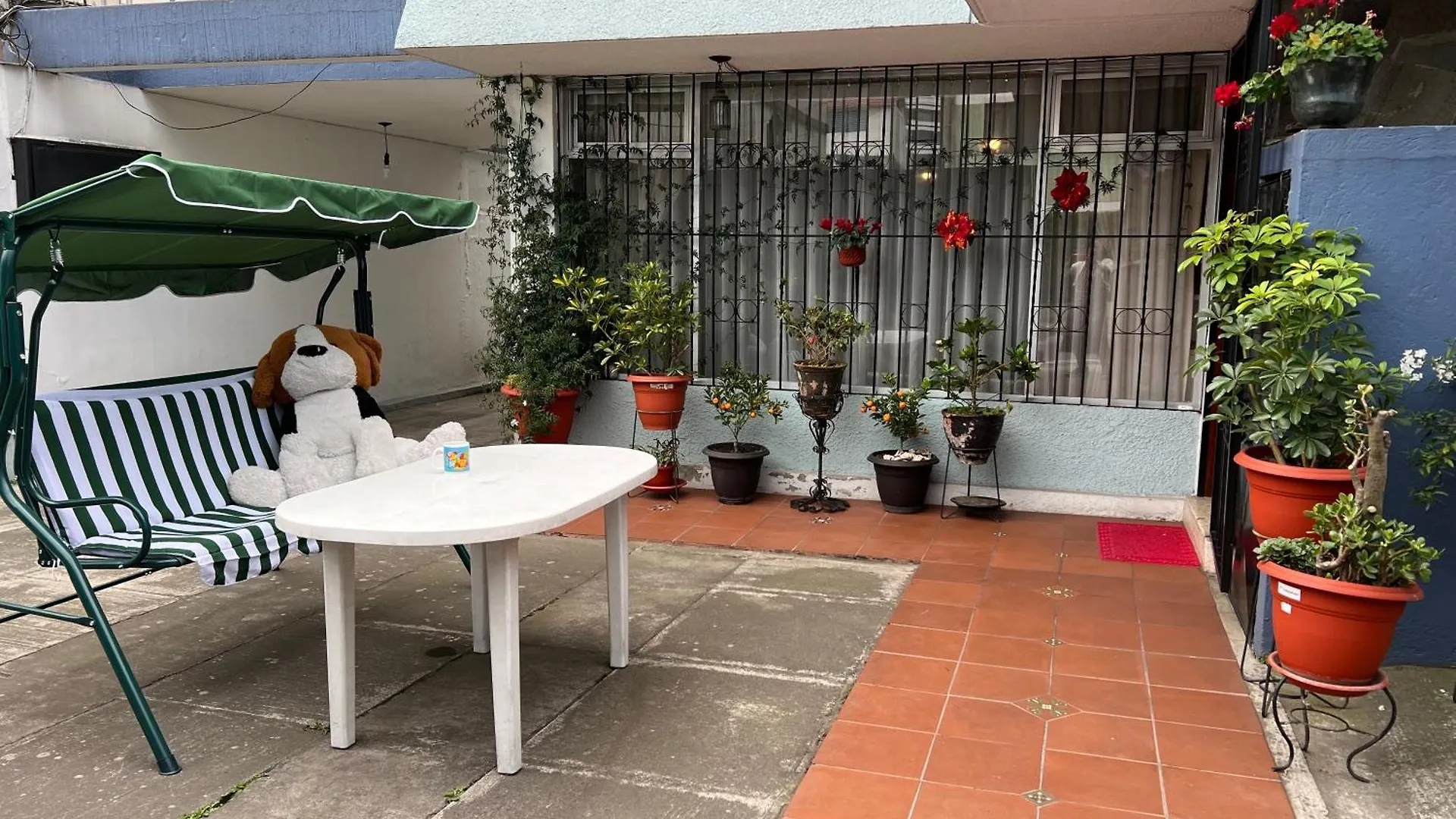 Sina Hogar Hotel 基多华人酒店 Ecuador