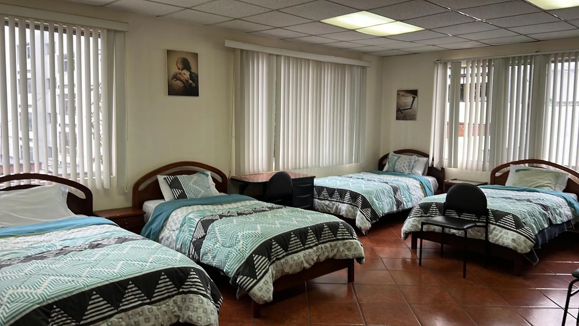 Sina Hogar Hotel 基多华人酒店 Apartment